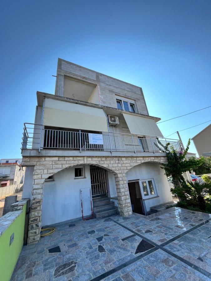 Apartmani Lamani Bibinje Bagian luar foto