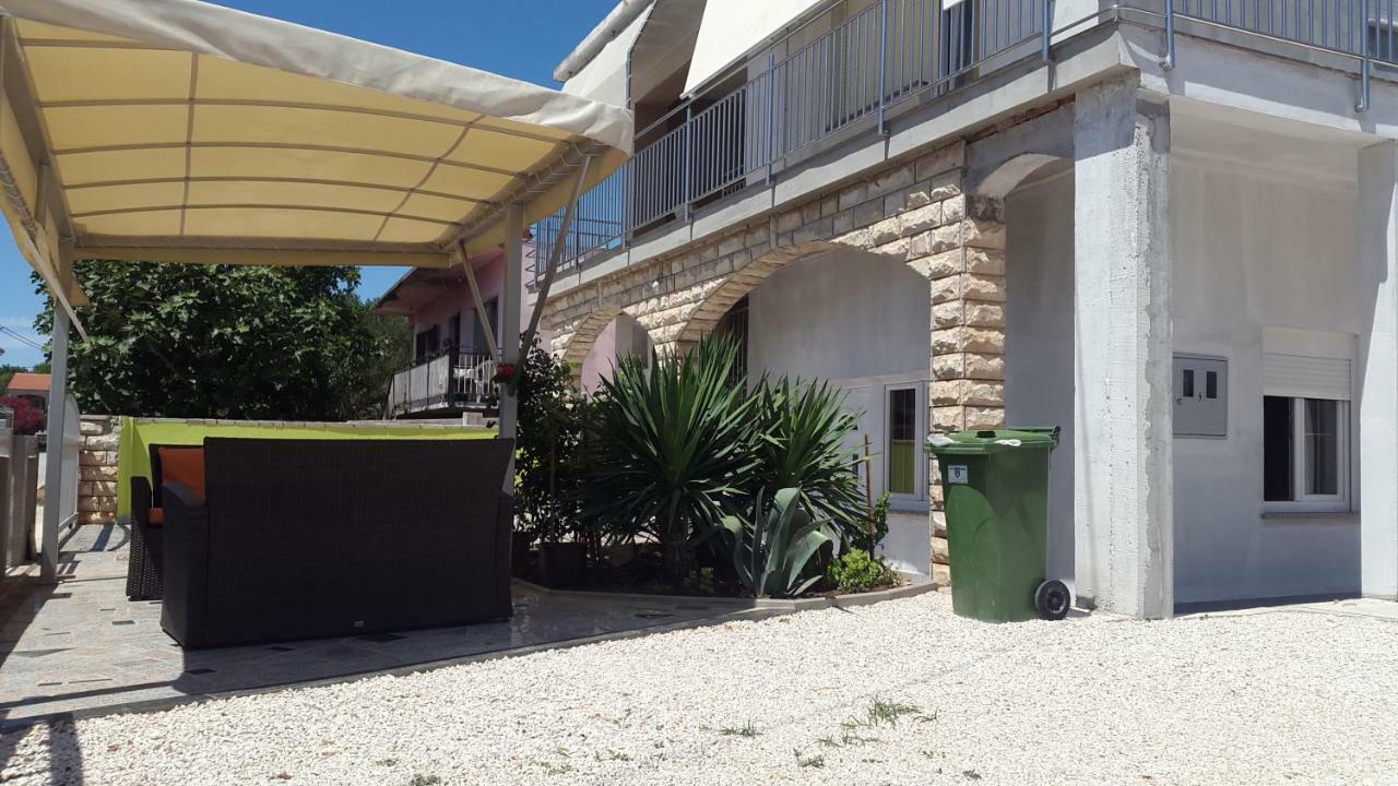 Apartmani Lamani Bibinje Bagian luar foto